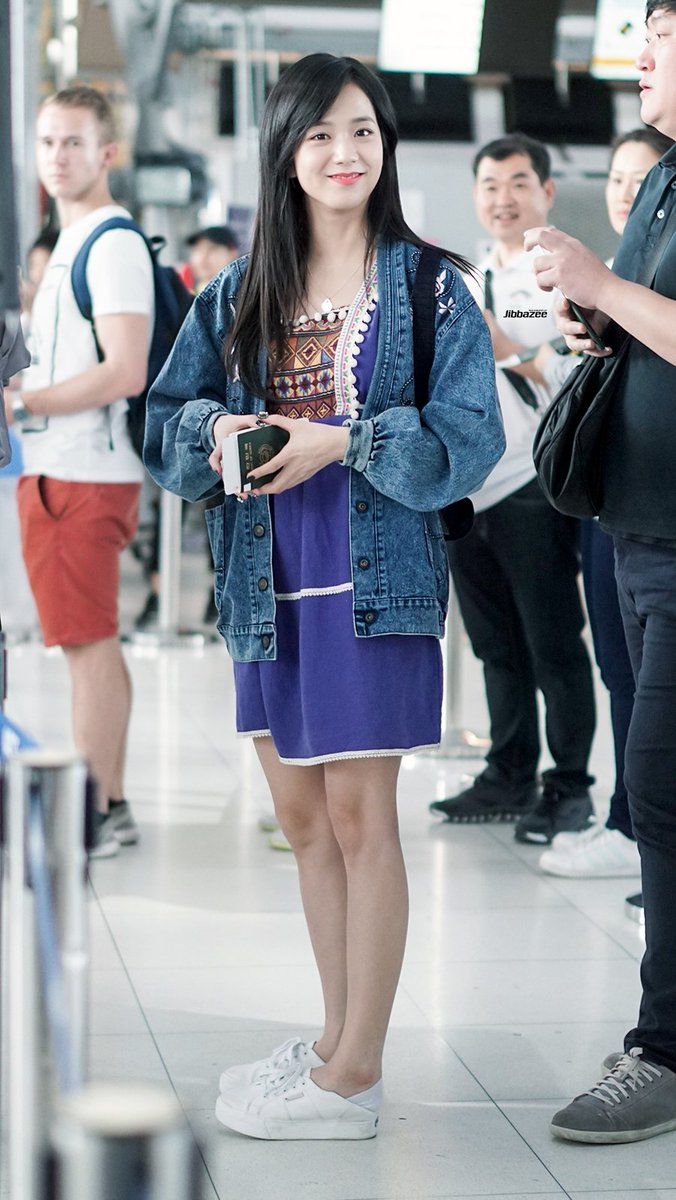 Dari Swag Sampe Girly Ini Outfit Jisoo BLACKPINK yang 