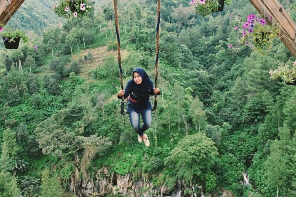 5 Tempat Wisata dengan Spot Foto Ayunan Instagramable di Malang, Yuk!