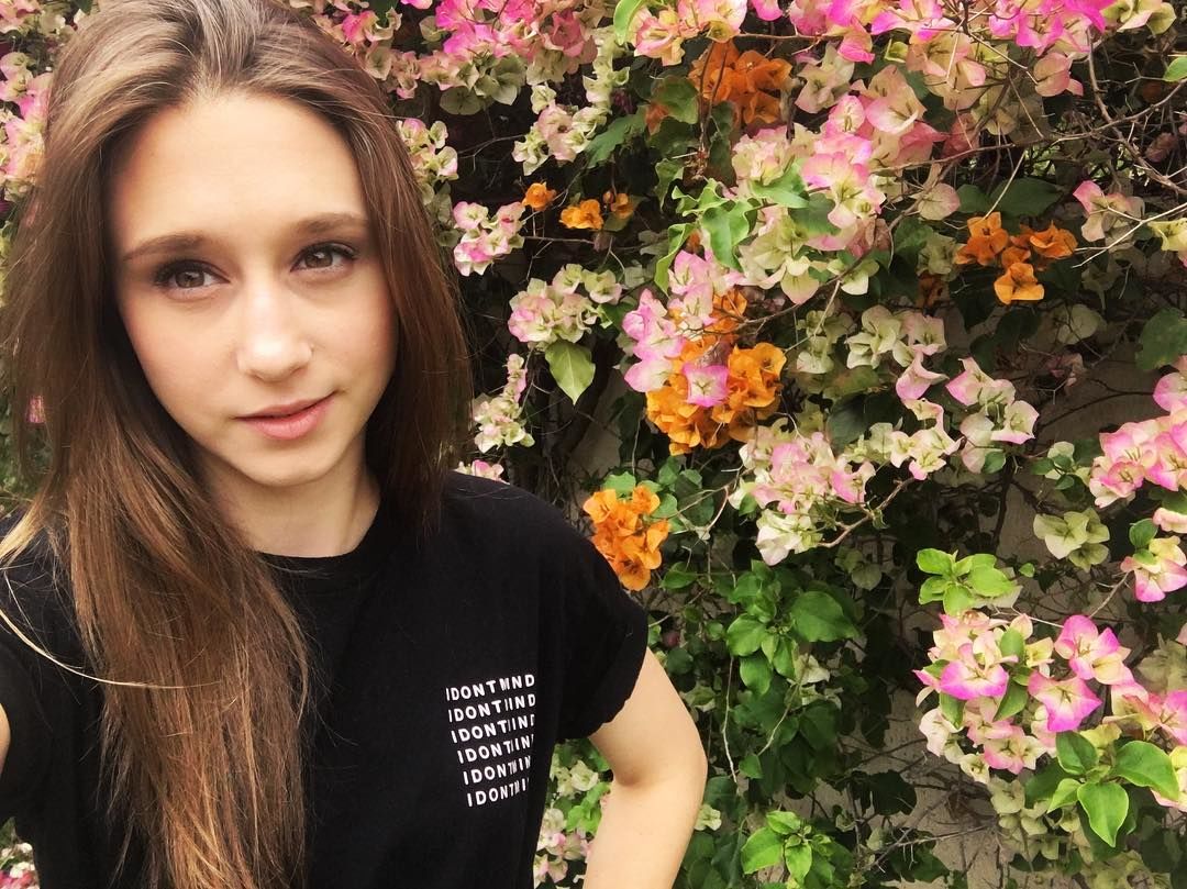 10 Potret Taissa Farmiga, Pemeran Sister Irene di Film The Nun