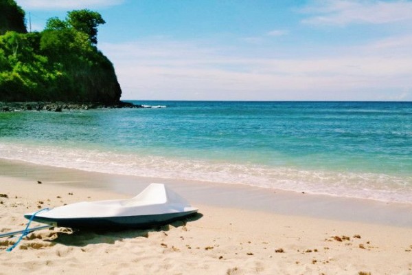 Menikmati Panorama dan Hidangan Laut di Pantai Pandanan Lombok
