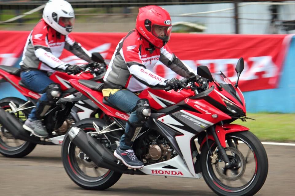 Rider Medan Diajak Rolling City Naik Honda CBR150R