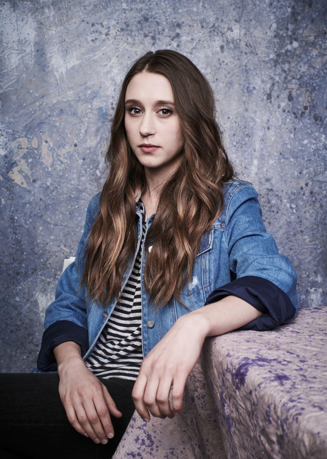 10 Potret Taissa Farmiga, Pemeran Sister Irene di Film The Nun