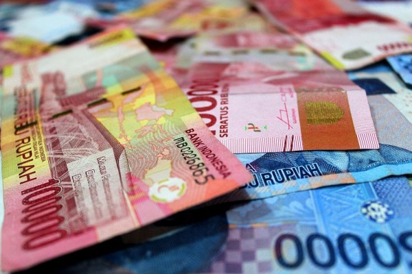 Rupiah Kembali Melemah Gara-gara Sentimen Negatif dari AS