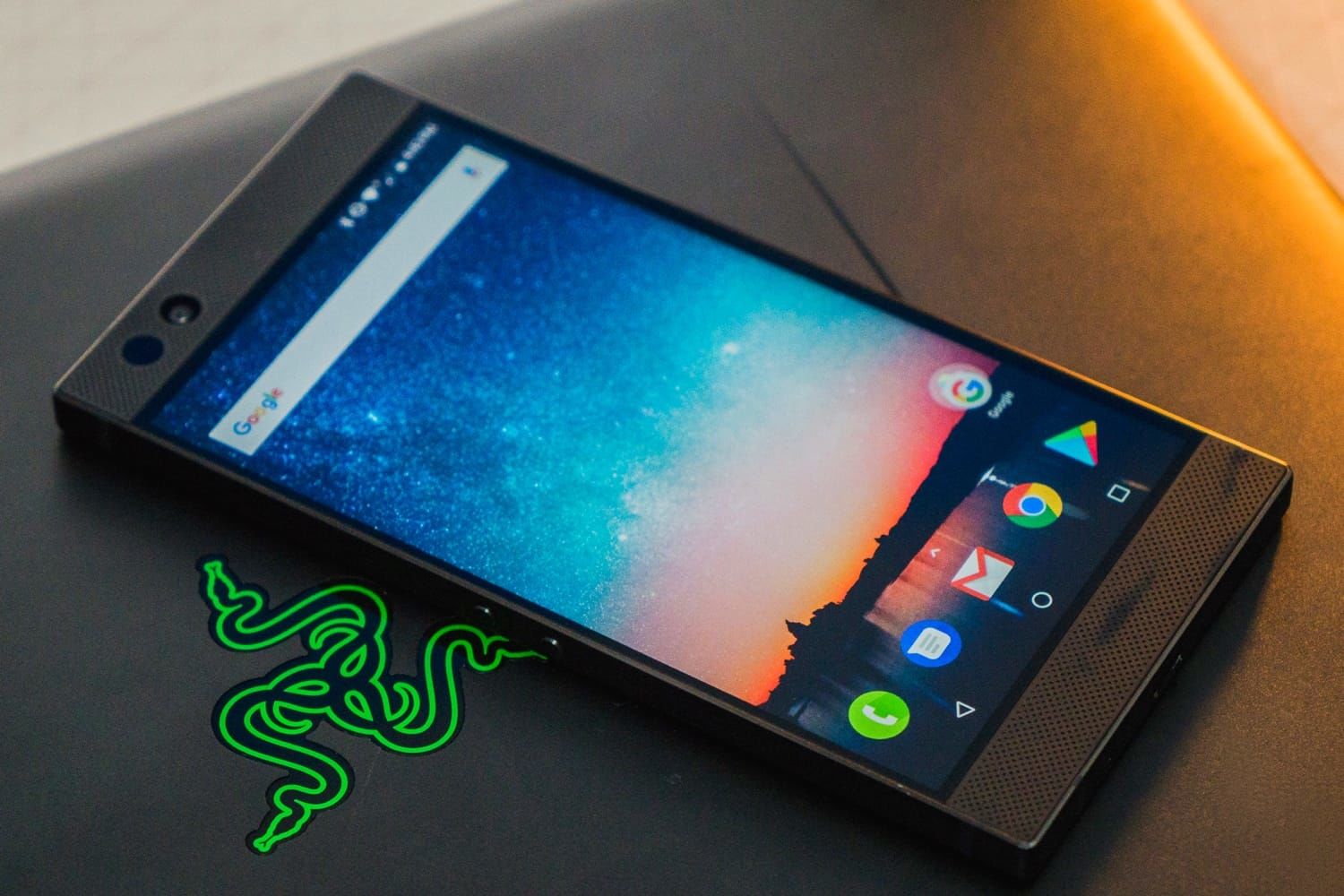 Хороший мощный смартфон. Игровой телефон Xiaomi Razer. Самый мощный смартфон. Самый мощный андроид смартфон. Мощный смартфон Сяоми.