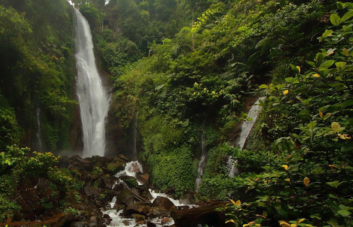 5 Air Terjun Terdekat  dari Jakarta Ini Dijamin Bikin Adem 