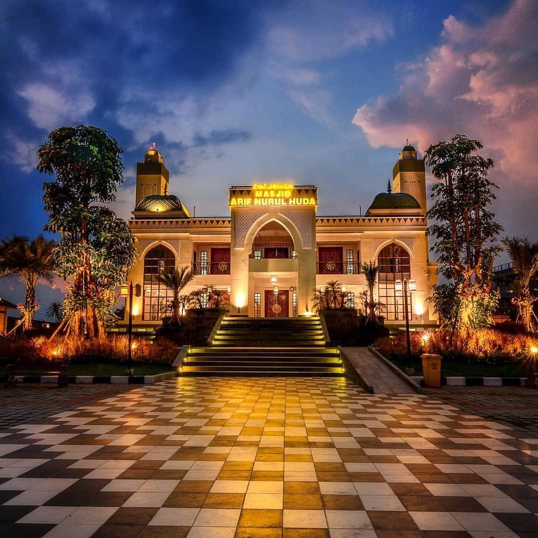 7 Wisata Religi di Surabaya Ini Bakal Bikin Liburanmu Adem