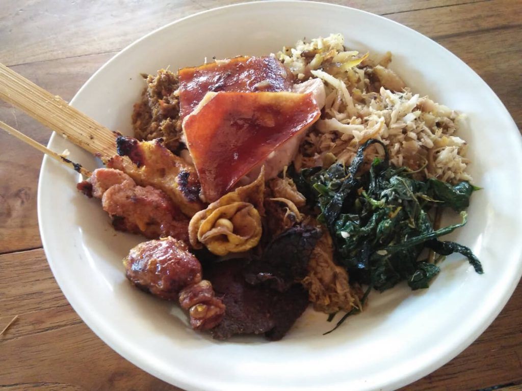 6 Makanan Khas Bali yang Populer Selain Ayam Betutu