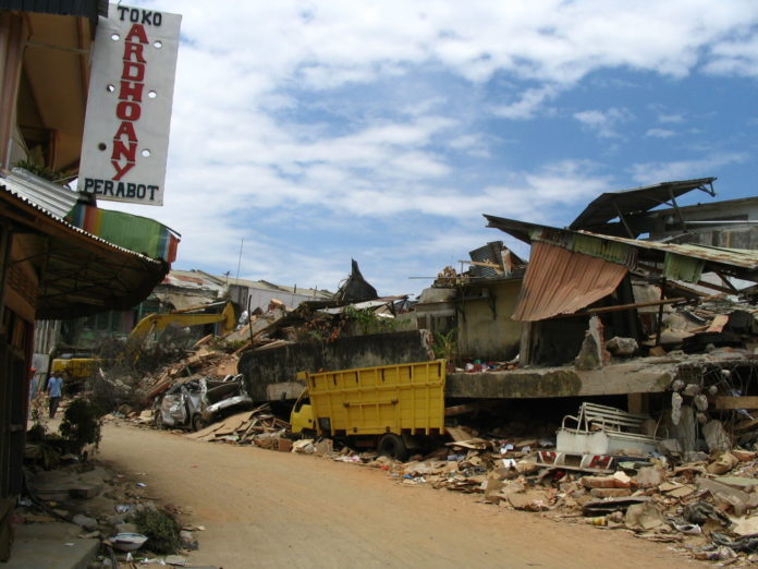 Mengingat Kembali 5 Gempa Bumi di Indonesia Tahun 2000an