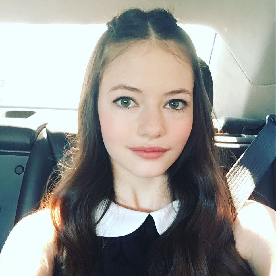 10 Potret Mackenzie Foy Pemeran Film The Nutcracker, Cantik Bak Putri!