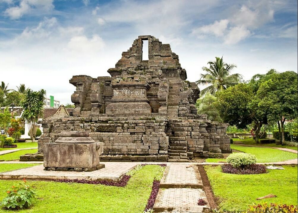 5 Destinasi Warisan Kerajaan di Jawa Timur, Belajar Sejarah Yuk!