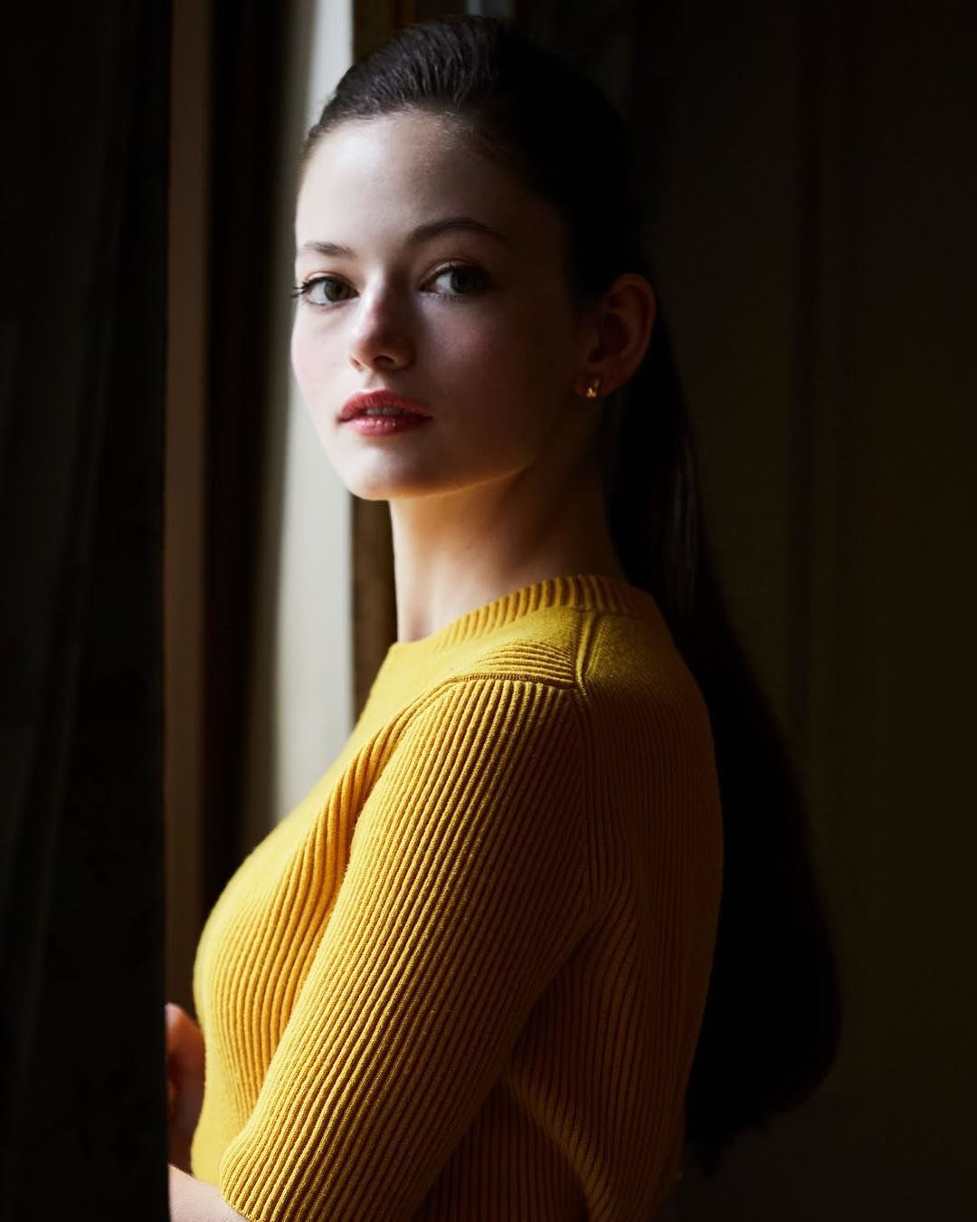 10 Potret Mackenzie Foy Pemeran Film The Nutcracker, Cantik Bak Putri!