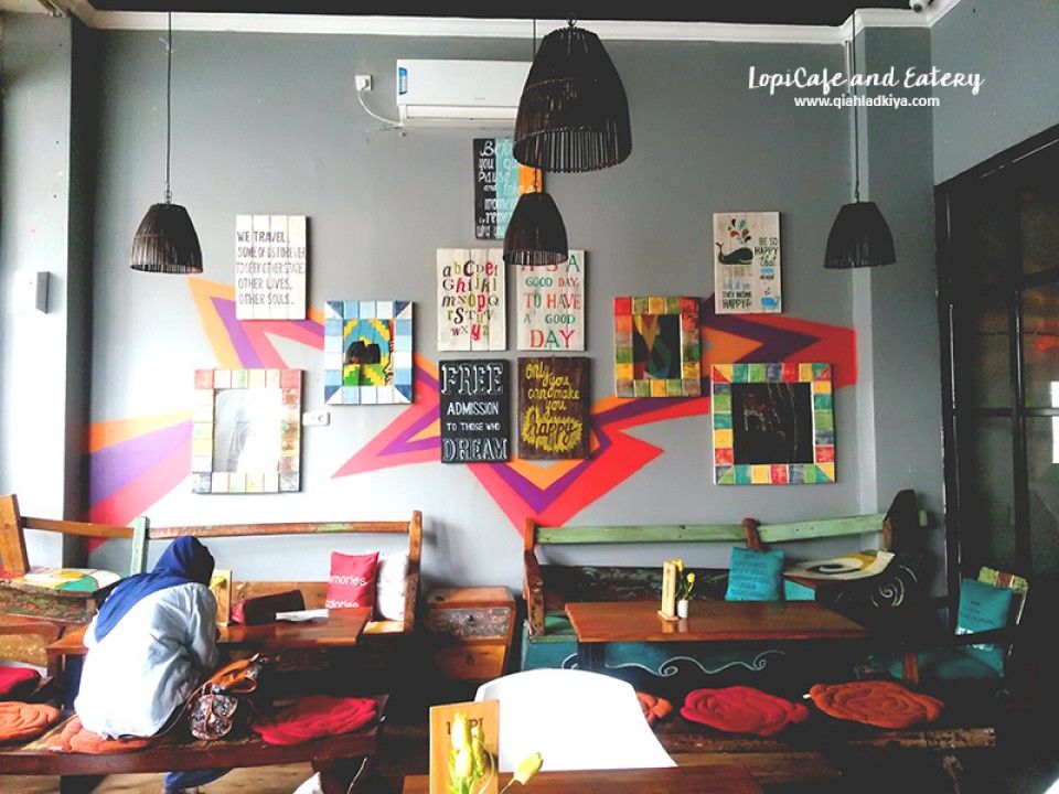 7 Cafe Tempat Nongkrong Buat Mahasiswa di Makassar, Pas di Kantong!