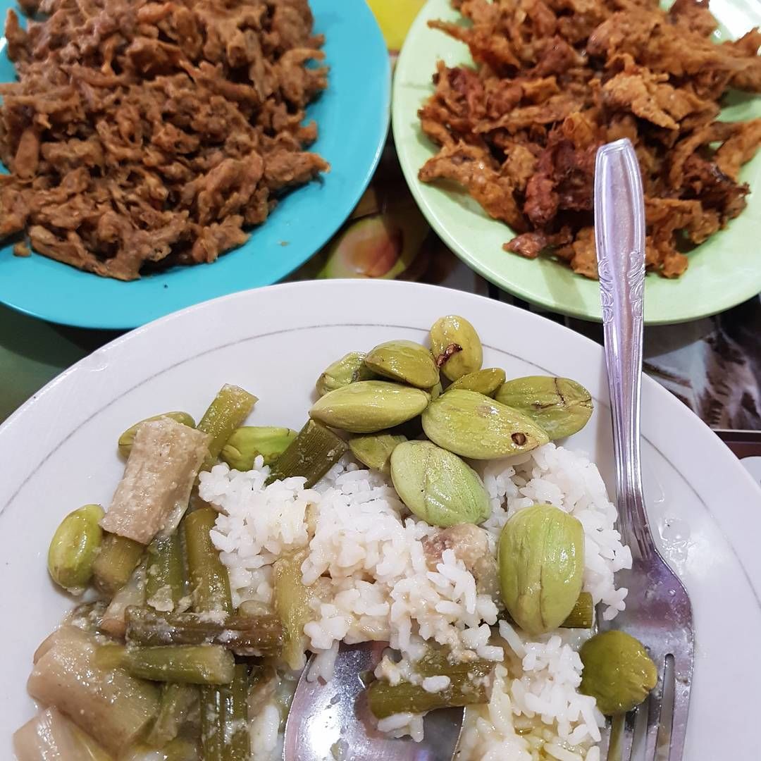 Bikin Nagih, Ini 6 Warung Nasi Uceng di Blitar