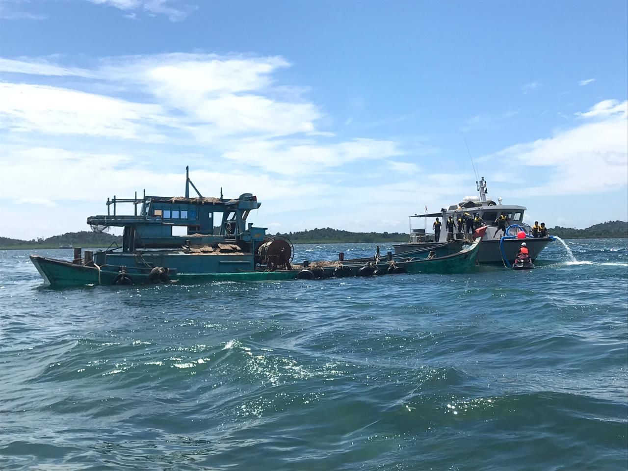 Kapal TKI Ilegal Tenggelam, 11 Orang Tewas Terapung di Selat Malaka