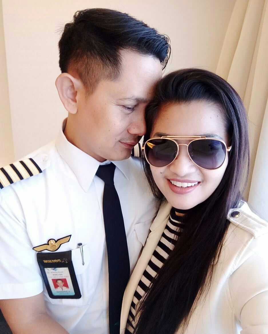 8 Artis Ini Jatuh ke Pelukan Pilot, Siap Dibawa Terbang Nih!