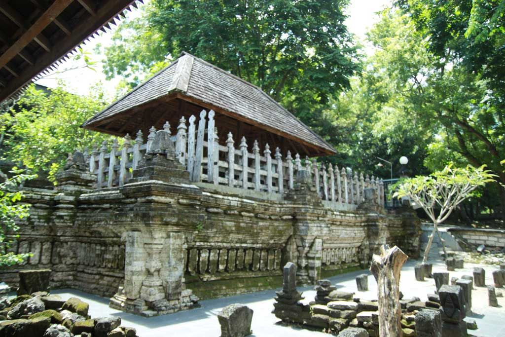 5 Tempat Wisata Religi Di Jawa Timur