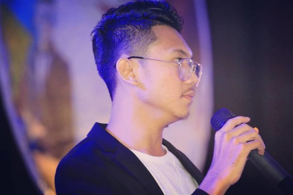 Lirik Lagu Galau Lagi Vicky Salamor