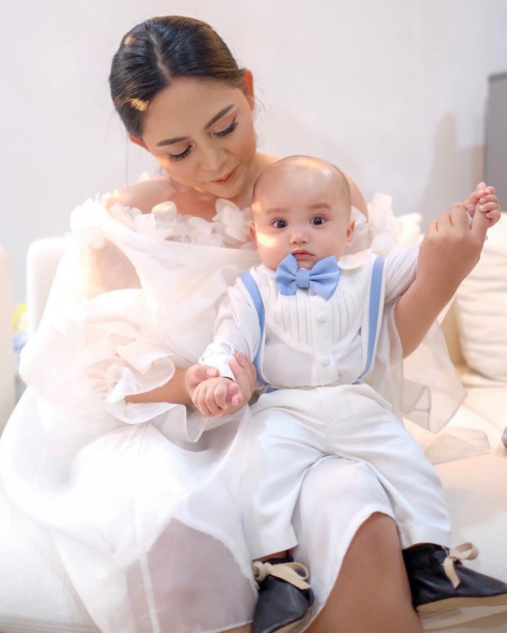 Inspirasi Outfit Kompak Ibu Anak  ala Rachel  Vennya  dan Xabiru