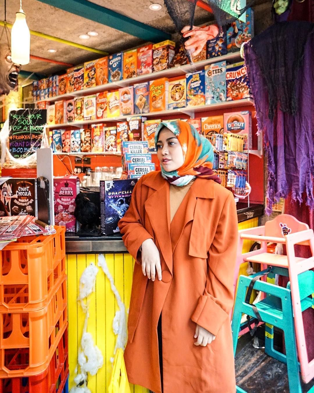 Tampil Modis, Ini 10 Inspirasi Hijab OOTD ala Selebgram Rachel Vennya