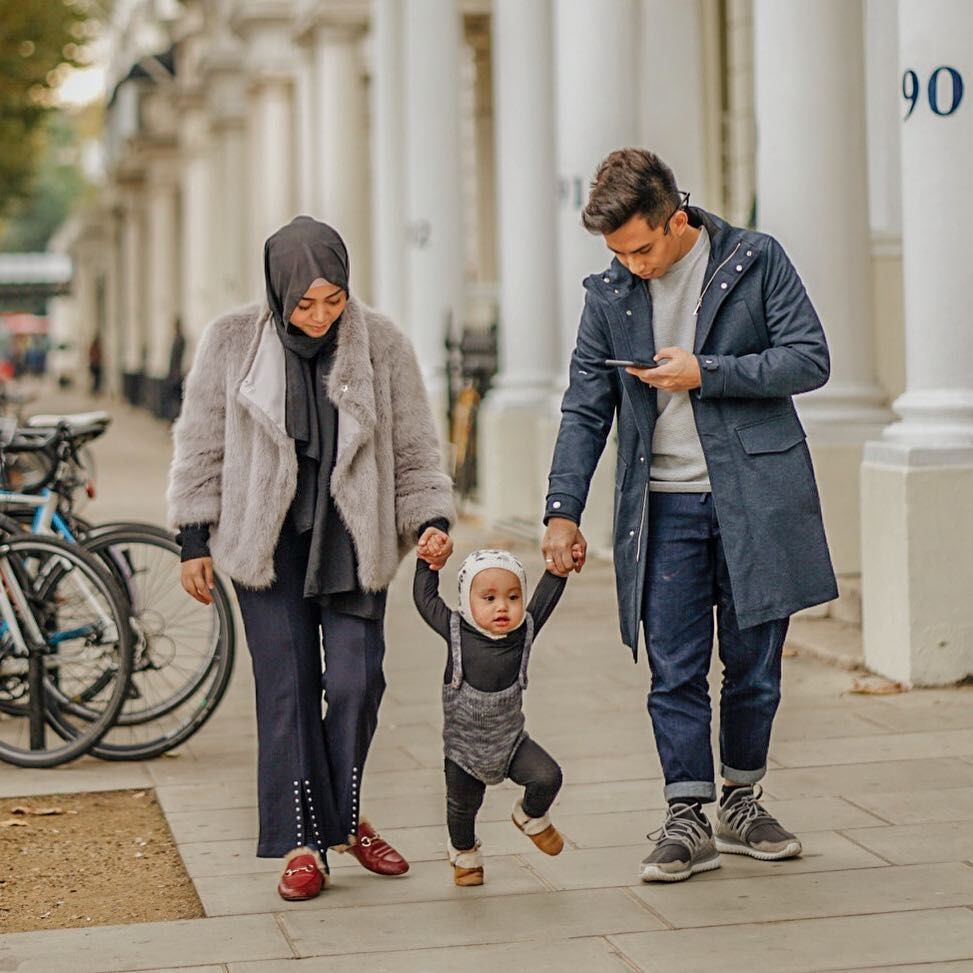 Tampil Modis, Ini 10 Inspirasi Hijab OOTD ala Selebgram Rachel Vennya