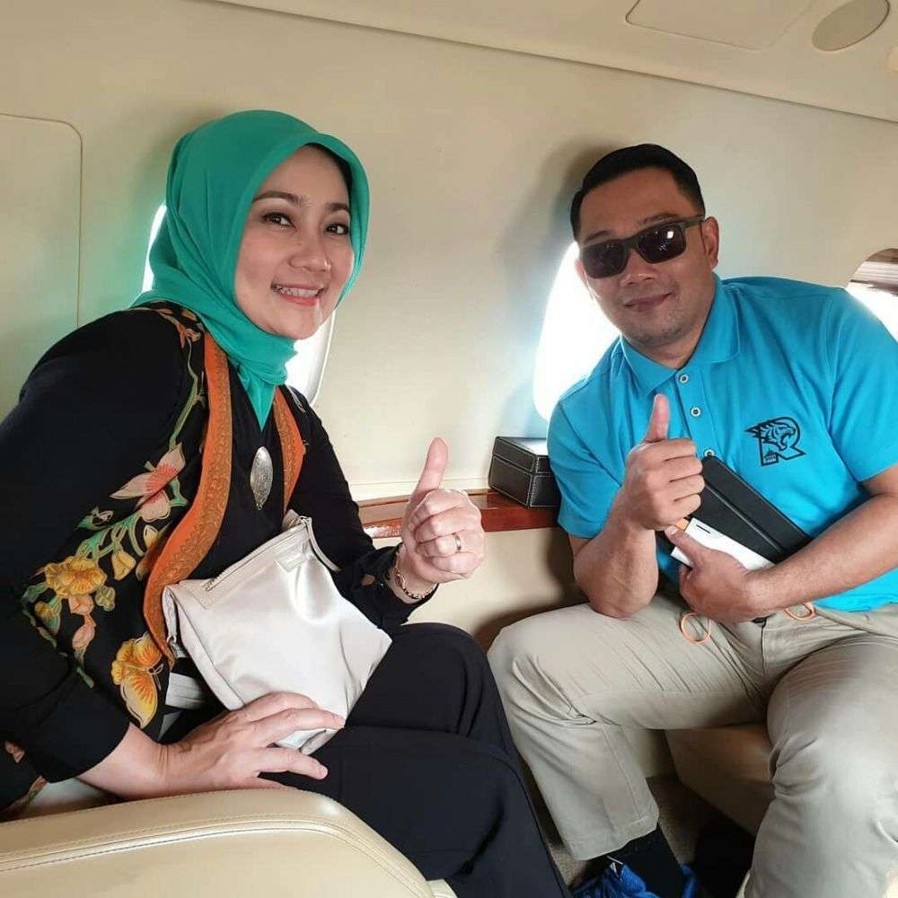 22 Tahun Menikah Ini 10 Potret Romantis Ridwan Kamil Dan Istri