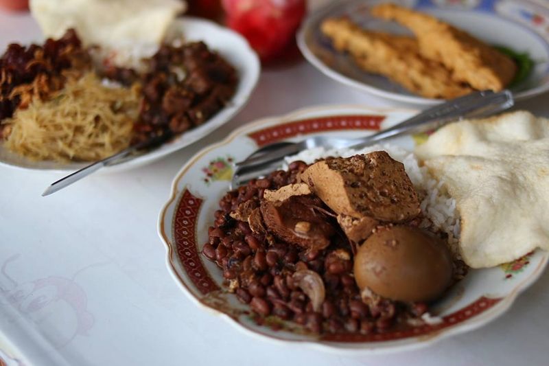 5 Kuliner Pedas Khas Jogja yang Rasanya Nampol, Bikin Merem Melek!