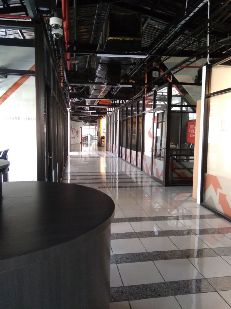 5 Hal yang Akan Kamu Temukan di Koridor Co-Working Space Surabaya