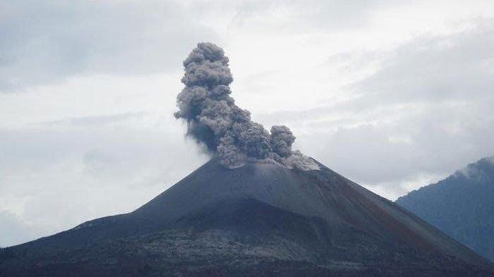 7 Fakta Menarik Gunung Anak Krakatau yang Masih Aktif & Terus Tumbuh