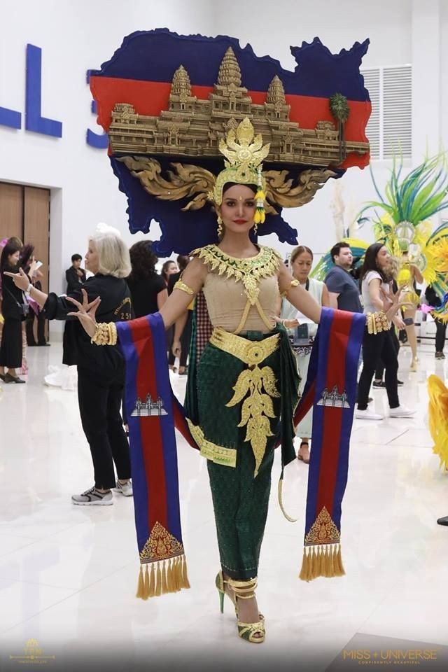 13 National Costume Super Unik di Miss Universe 2018, Indonesia Cantik