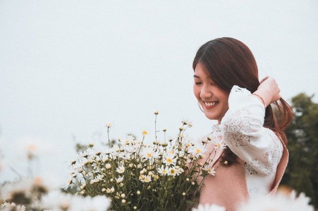 5 Hal yang Bikin Kamu Sulit Didekati Cowok Duluan, Pantas Saja Jomblo