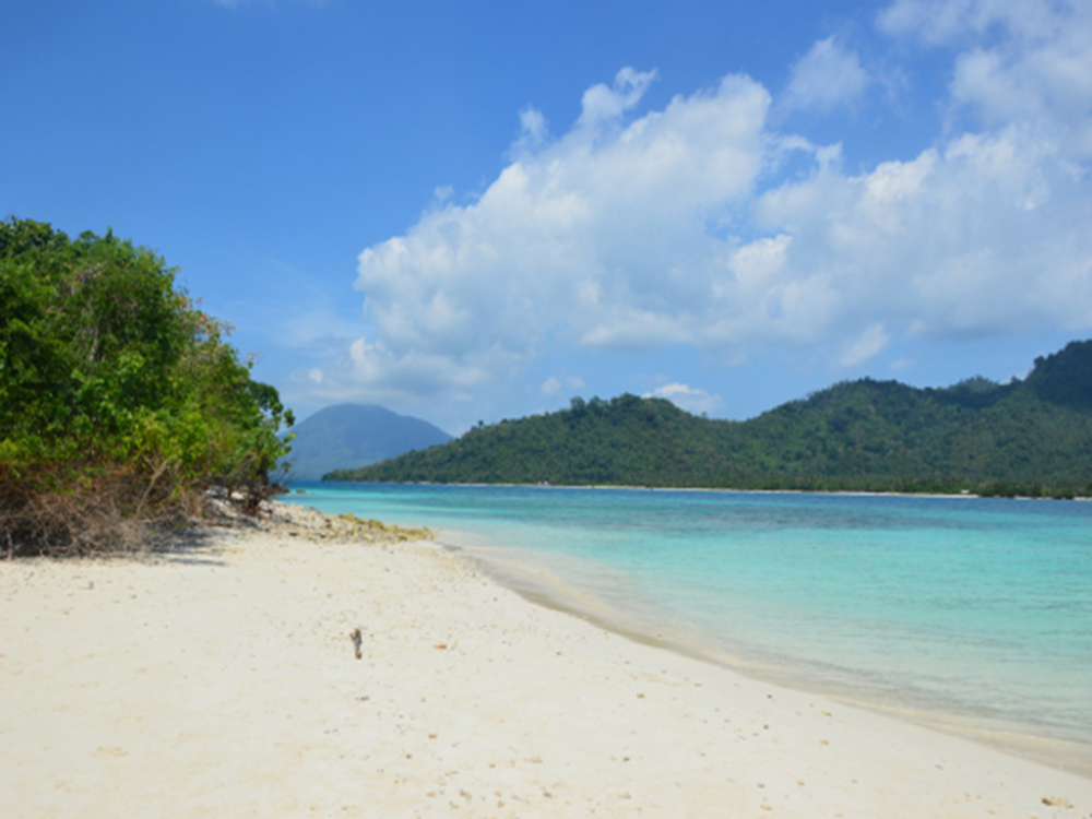 7 Fakta Menarik Gunung Anak Krakatau yang Masih Aktif & Terus Tumbuh