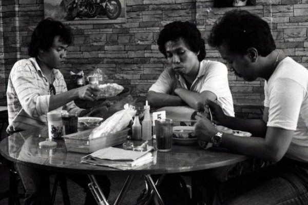 8 Band dan Grup Parodi Jadul Ini Bakal Bikin Kamu Tertawa Lepas!