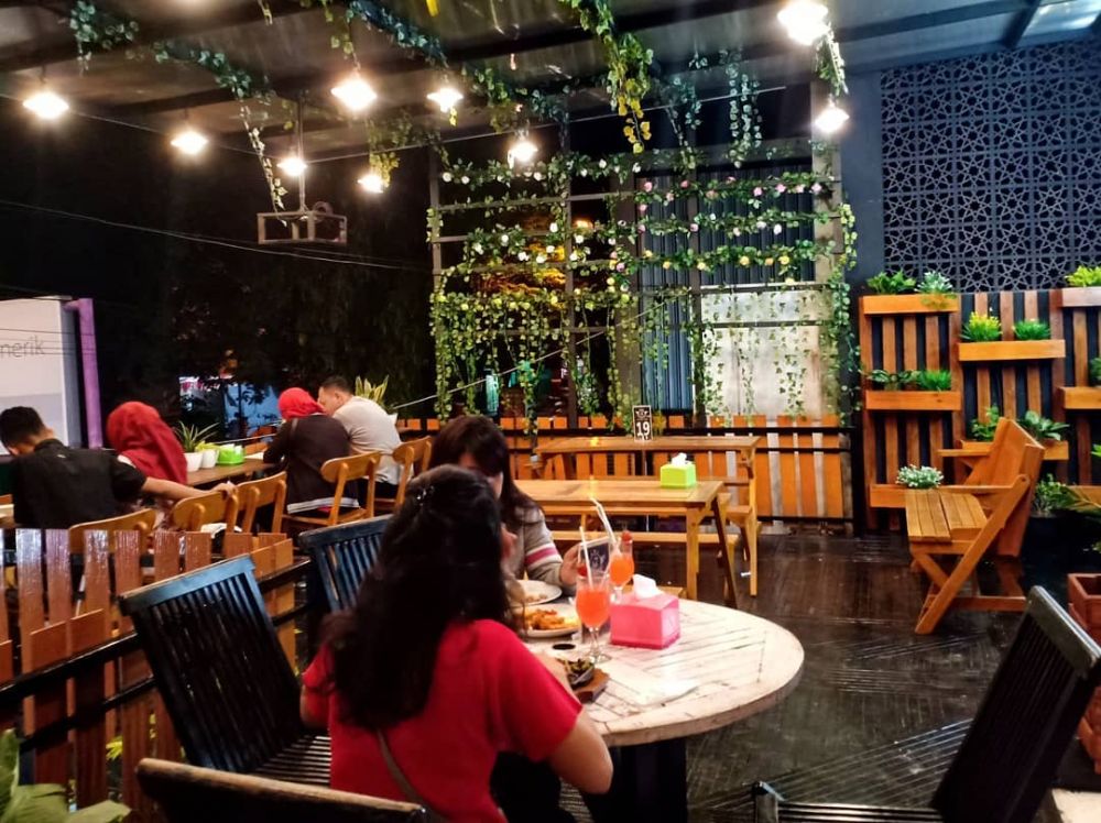 7 Kafe Populer Di Kudus Yang Pas Buat Nongkrong Yuk Kunjungi