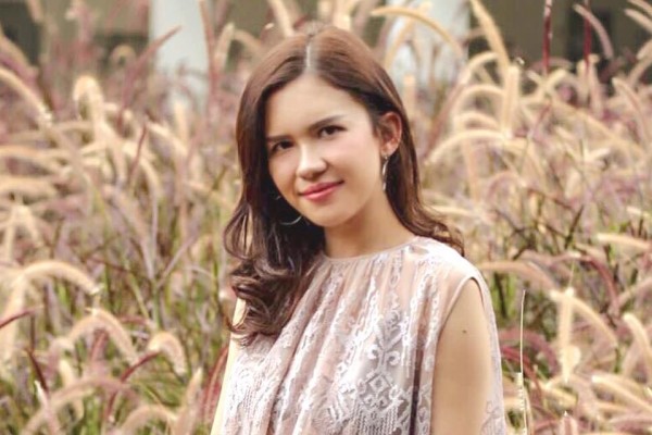 10 Ide OOTD ala Artis Cantik Michelle Joan, Modis dan Kekinian Banget!