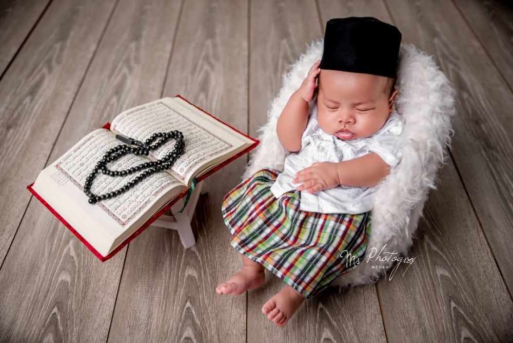 10 Inspirasi Photoshoot Bayi  dengan Tema Islami