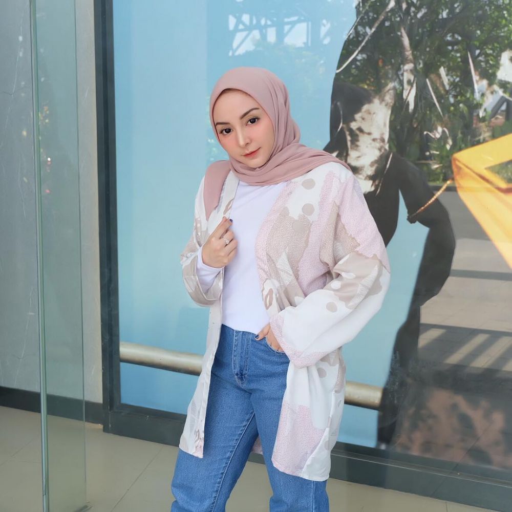 Outfit Manis Ala Selebgram Nabila Bella