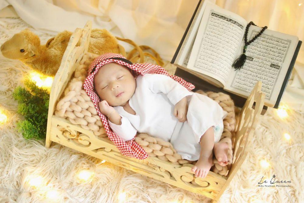 10 Inspirasi Photoshoot Bayi  dengan  Tema Islami