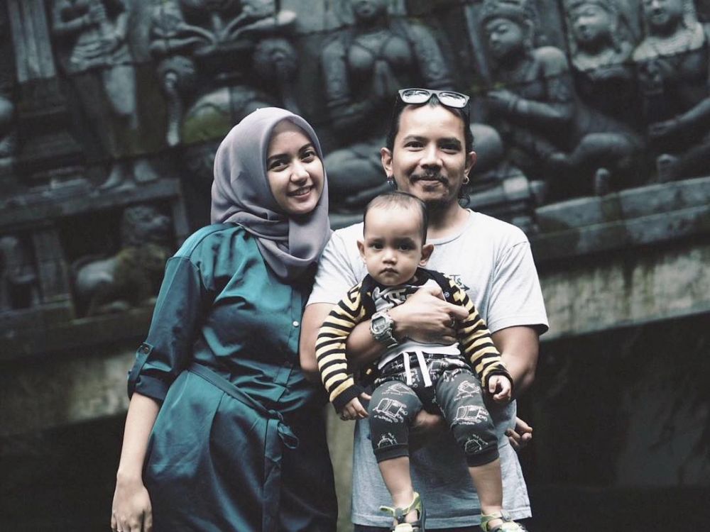 Jodoh Tak Kemana, 5 Artis Indonesia Ini Jatuh ke Pelukan Dokter