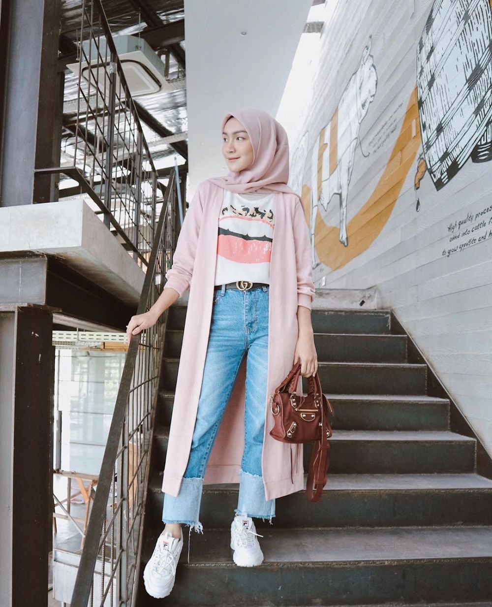 Cocok Buat ke Kampus! 9 Inspirasi OOTD Nuansa Pastel Ala Melody Prima
