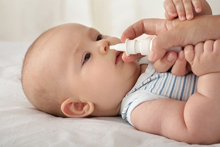 5 Risiko pada Bayi Jika Digendong setelah Kerja Tanpa Ganti Pakaian