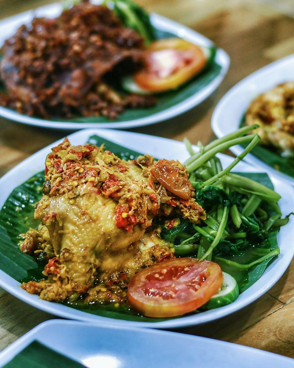 Rekomendasi 12 Warung Ayam Betutu Pedas Paling Nikmat di Bali