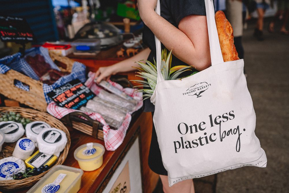 Larangan Kantong Plastik, Kurir Makanan Wajib Sediakan Tas Khusus