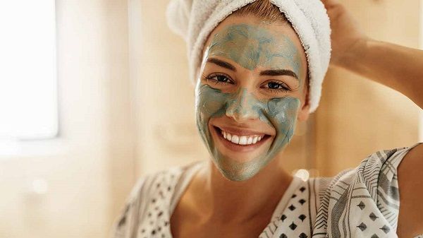 5 Kesalahan Paling Fatal Saat Pakai Face Mask, Bisa Bikin Gagal Cantik