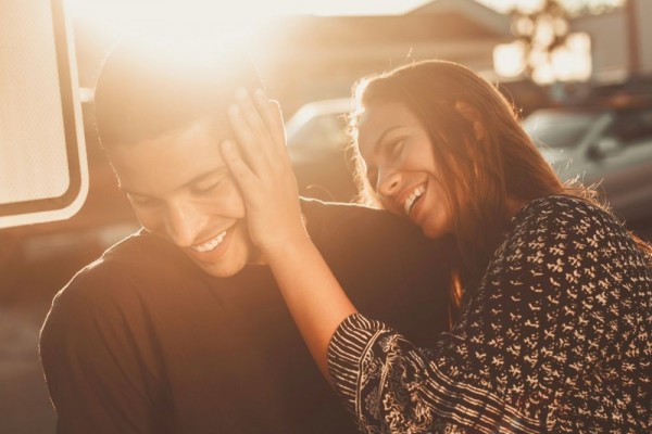 9 Tanda Kamu dan Pasangan Memiliki Hubungan yang Sehat