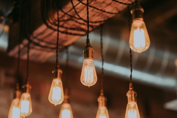 Pemerintah Pastikan Tarif Listrik Tidak Naik Hingga Maret Nanti