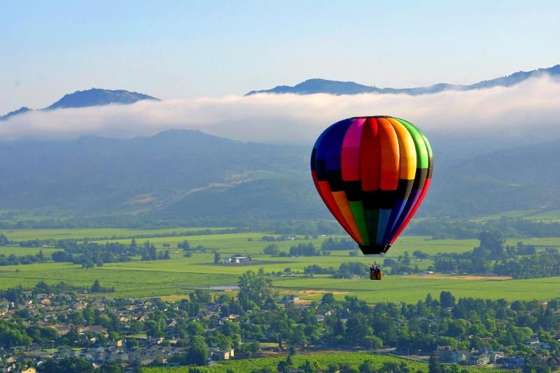 7 Lokasi Wisata Balon Udara Terbaik di Dunia, Rasanya Gak Pengin Turun