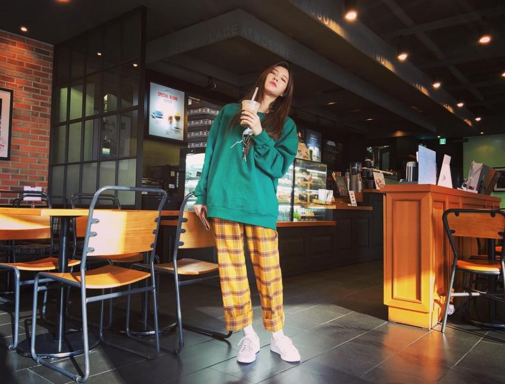 10 Ide OOTD ala Artis Cantik Lee Sun Bin, Kekasih Baru Lee Kwang Soo