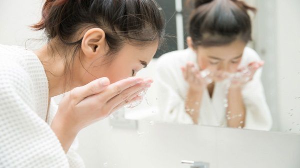 5 Kesalahan Paling Fatal Saat Pakai Face Mask, Bisa Bikin Gagal Cantik