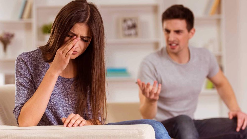 Bukan Selingkuh atau Bosan, 7 Hal ini Juga Membahayakan Hubungan