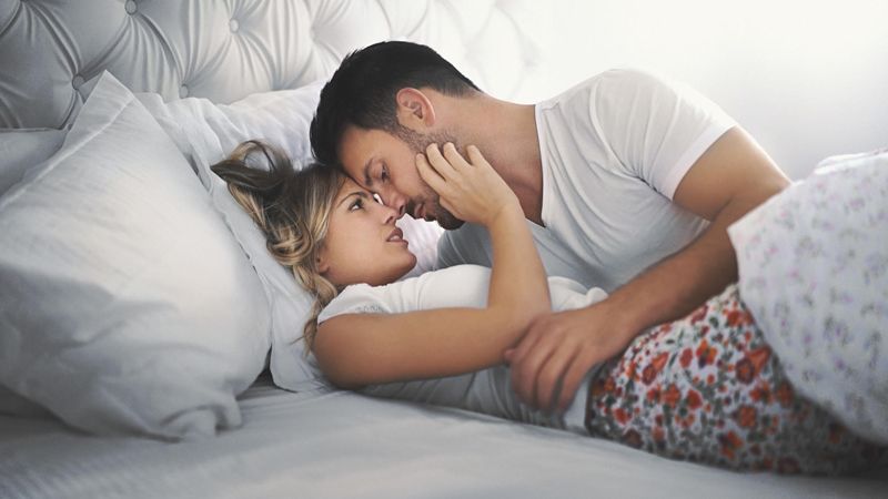 Hati-hati, Hindari Melakukan 13 Hal Terlarang Ini Saat Bercinta!